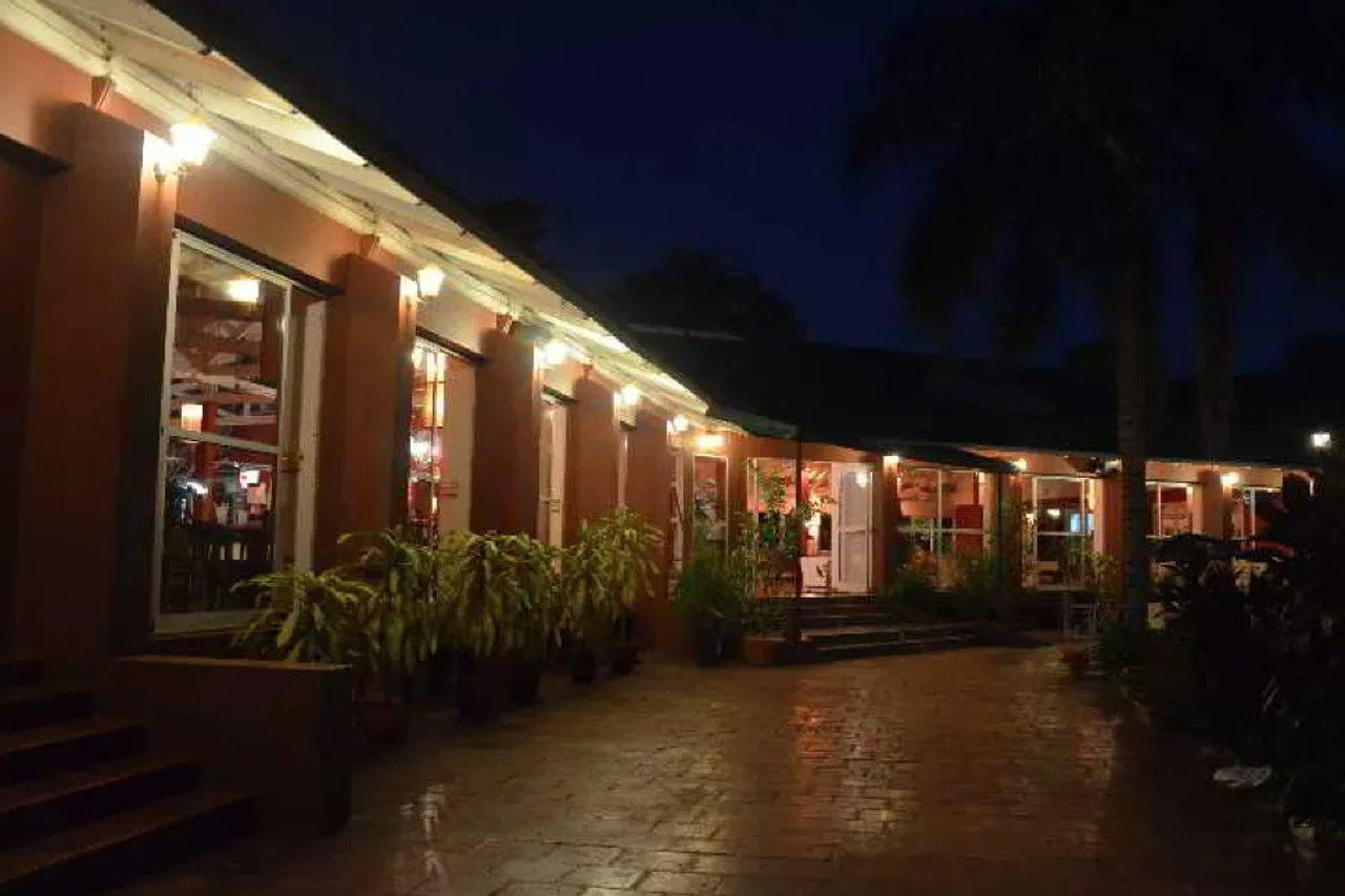 Iguazu Inn Hostel Puerto Iguazú Eksteriør billede