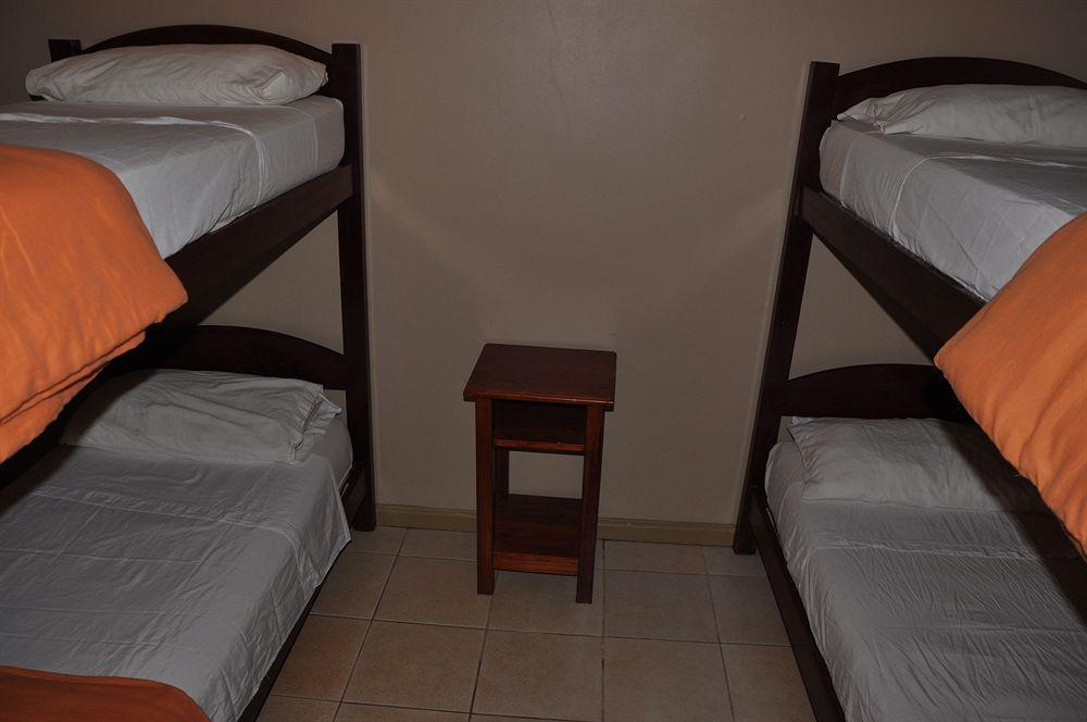 Iguazu Inn Hostel Puerto Iguazú Eksteriør billede