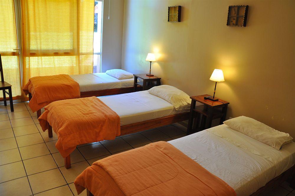 Iguazu Inn Hostel Puerto Iguazú Eksteriør billede
