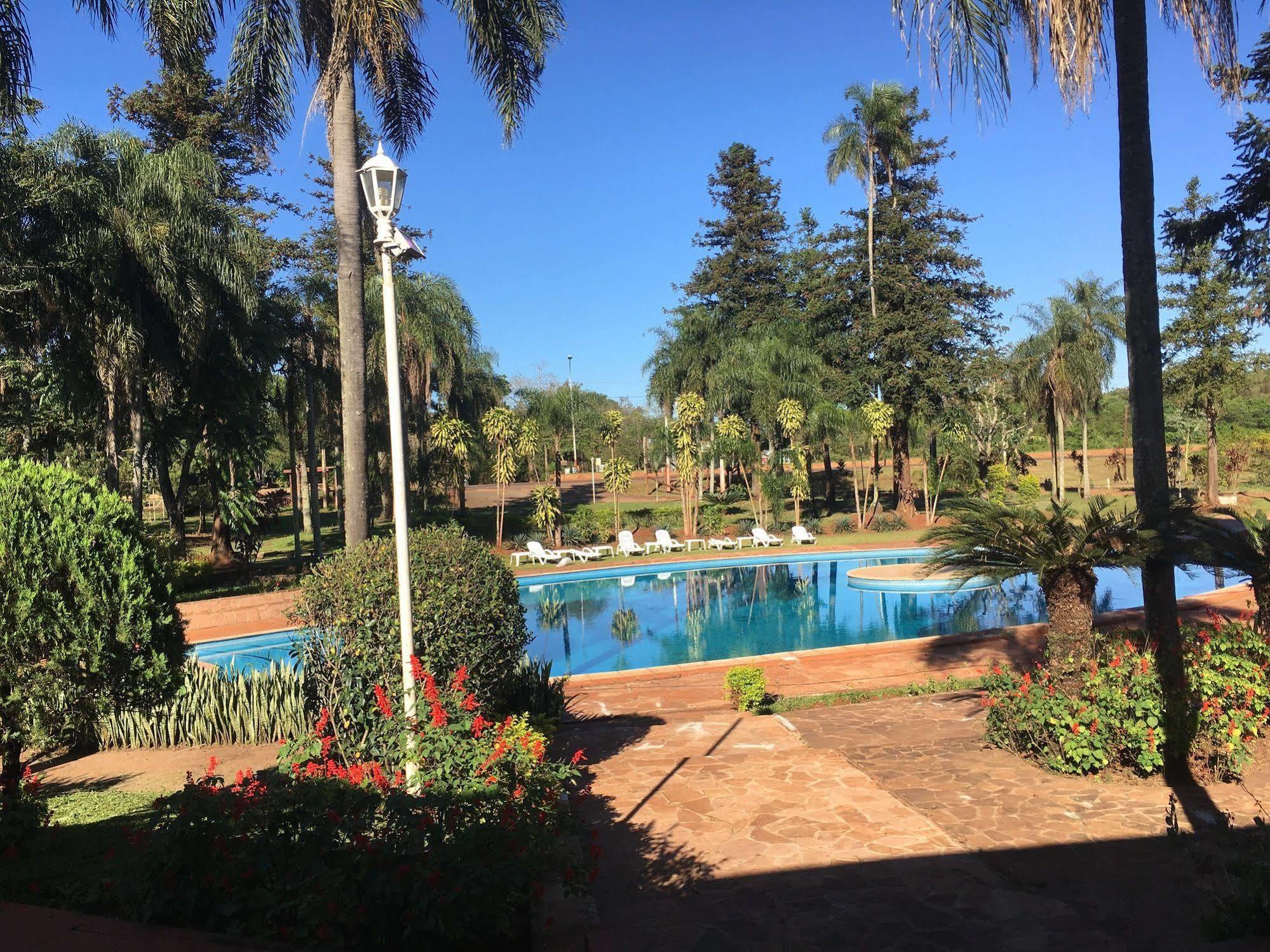 Iguazu Inn Hostel Puerto Iguazú Eksteriør billede