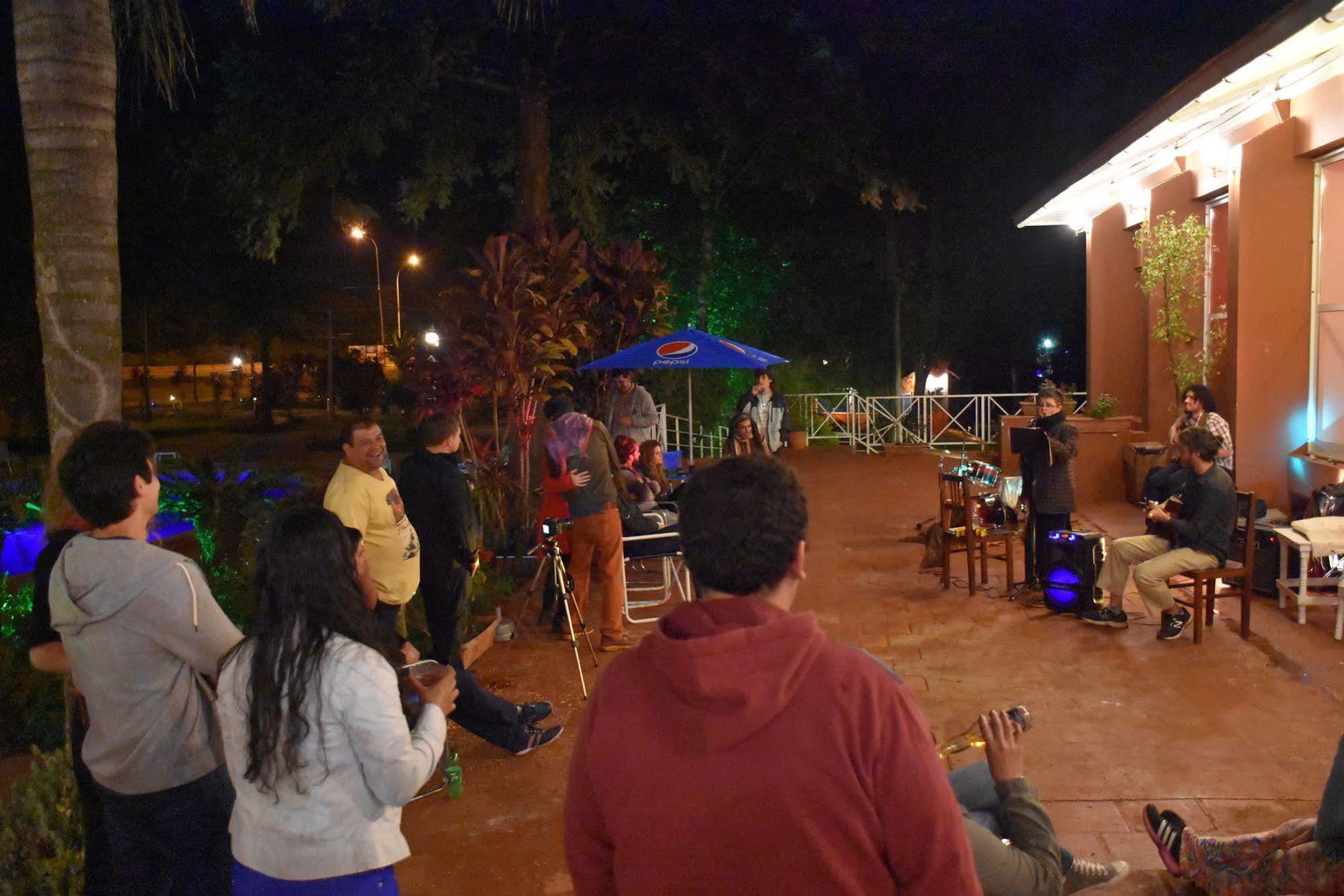 Iguazu Inn Hostel Puerto Iguazú Eksteriør billede