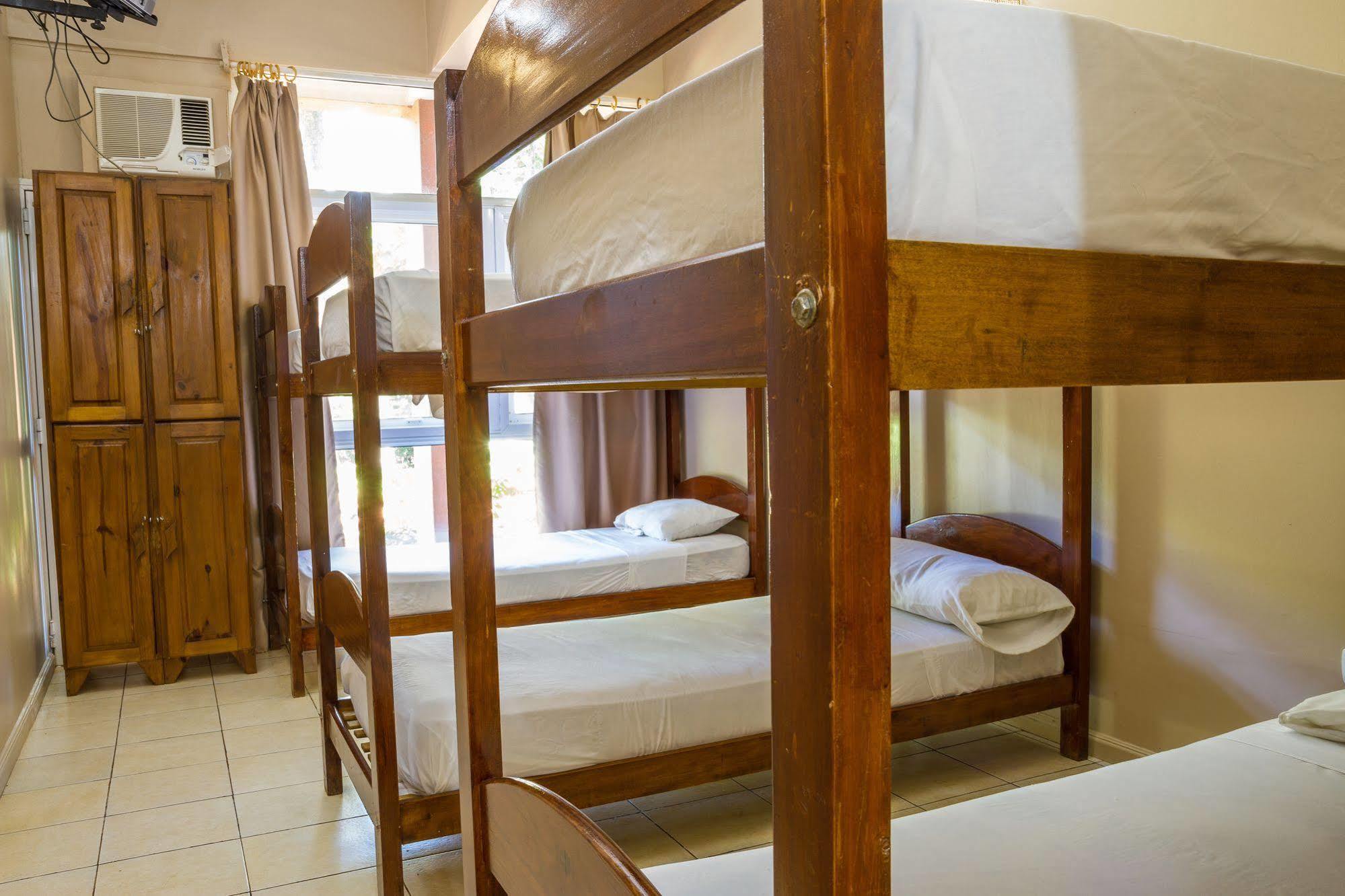 Iguazu Inn Hostel Puerto Iguazú Eksteriør billede
